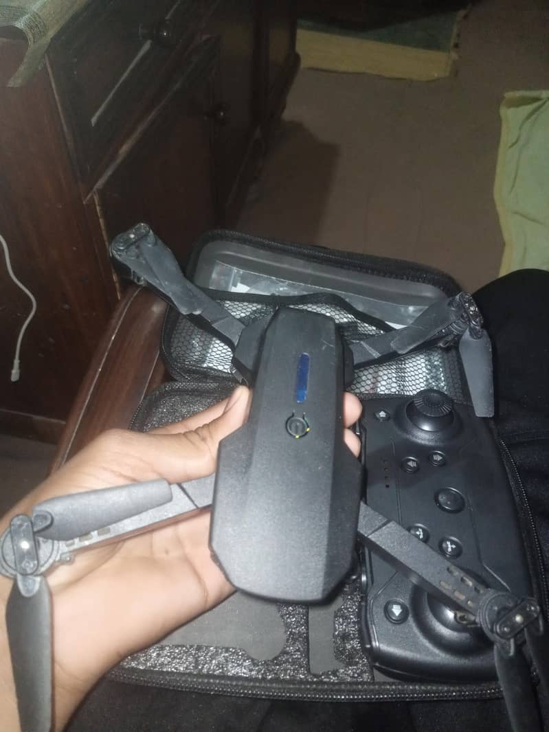 Drone E88 pro drone 0