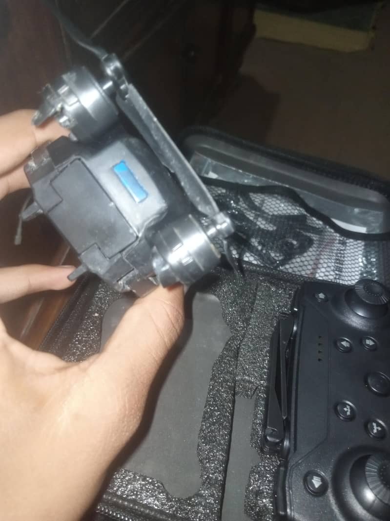 Drone E88 pro drone 2