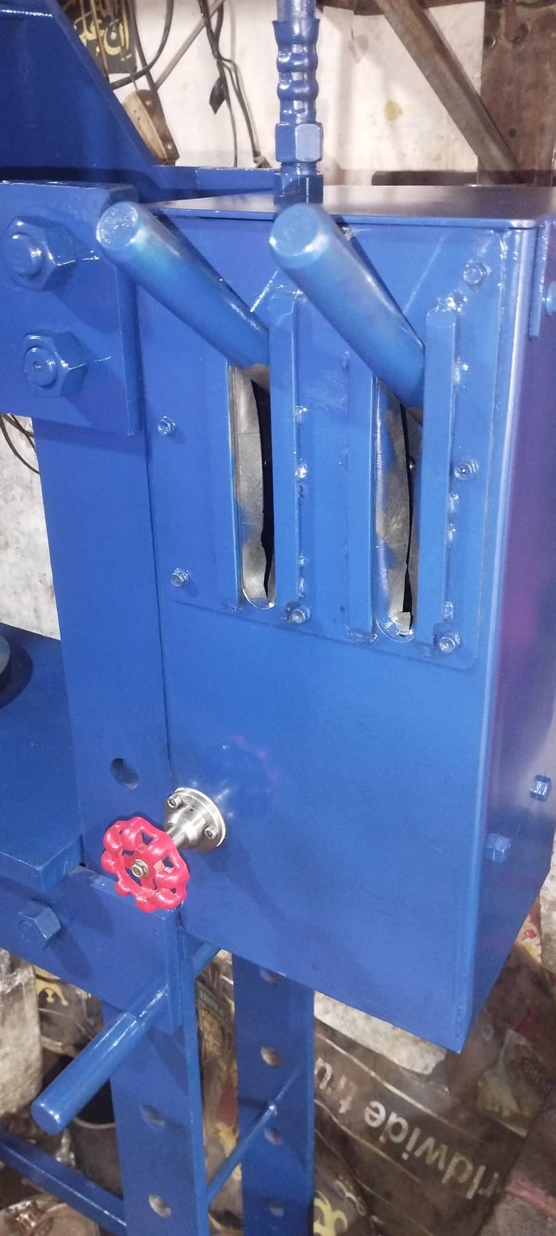 ھاتھ کی بنی ہوئی ہے 3