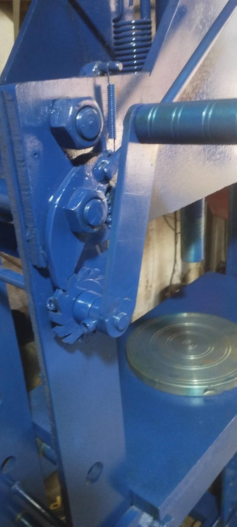 ھاتھ کی بنی ہوئی ہے 4