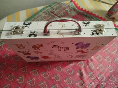 imported drawing colour box