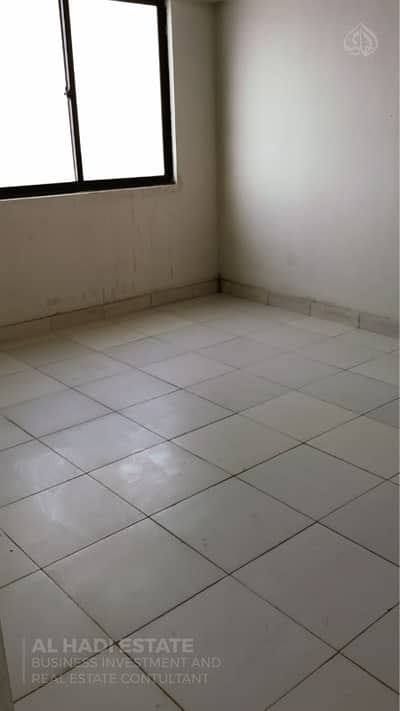 CHANCE DEAL FLAT IS FOR SALE