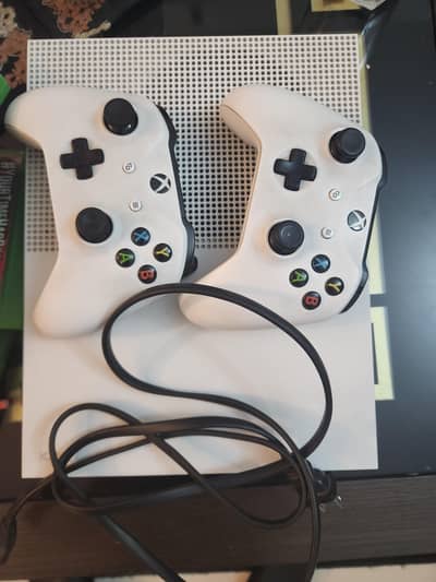 Xbox one S  512 gb with 10 games all original