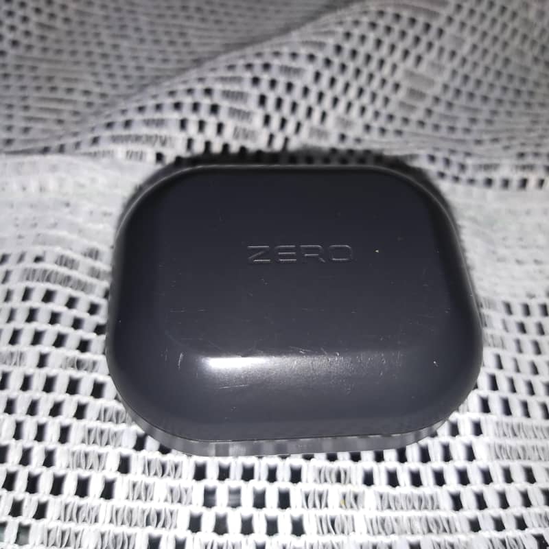 Zero gravity earbuds 0