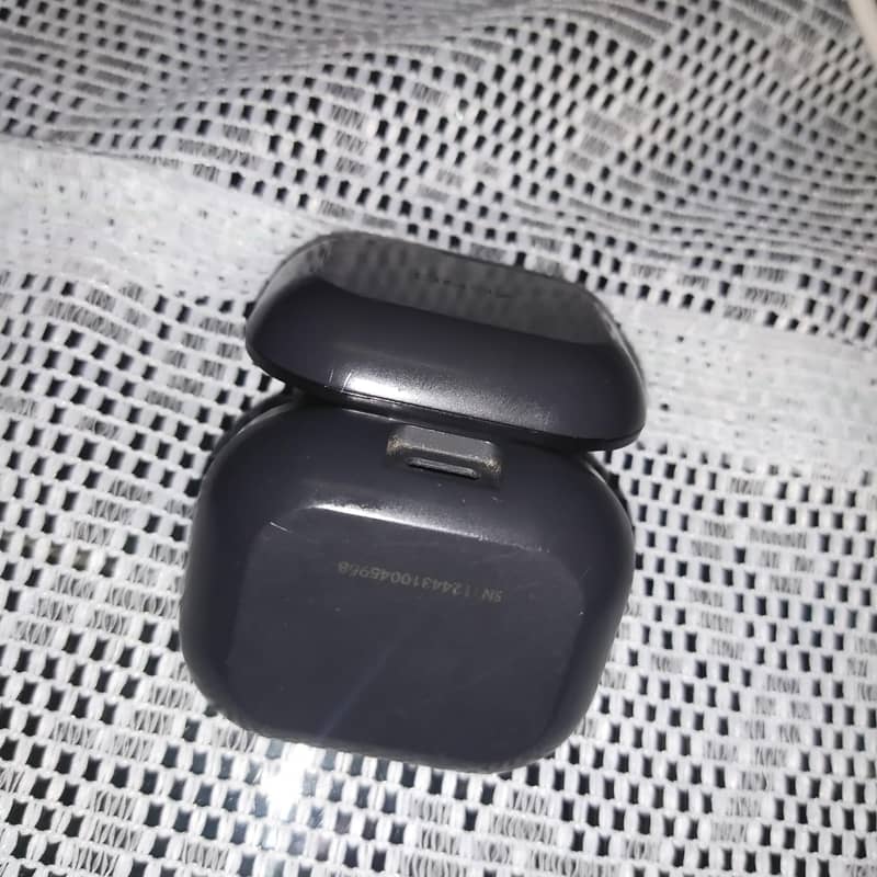 Zero gravity earbuds 2