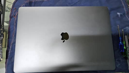 Macbook pro 2019 16 inches A2141 parts
