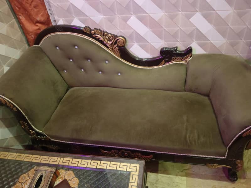 Dewan sofa 1