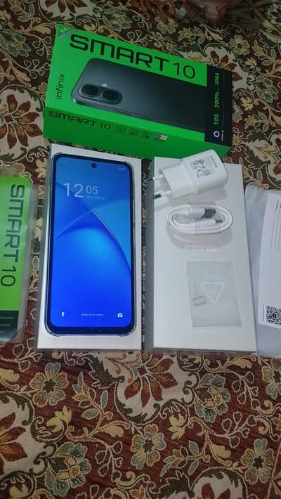 Infinix smart 10 iRis Blue  colour condition 10/11 (1. week used )