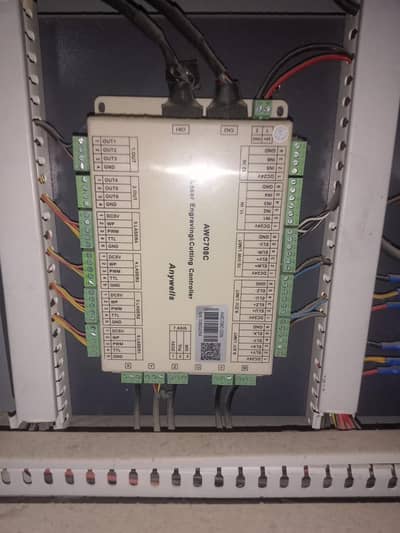 laser engraving machine  4 head and 4 tube