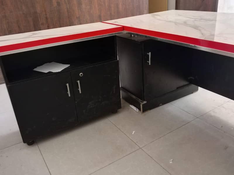 office Table with side Table 2