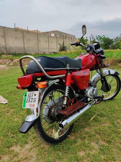 motor cycle 22 model  only 43000