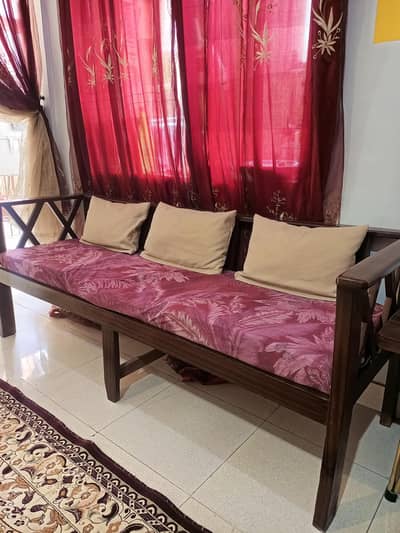 5 seater sofa with centre table