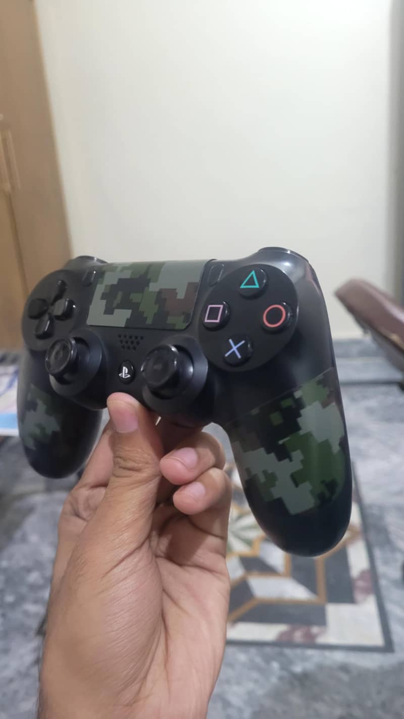 PS4 Controller 1