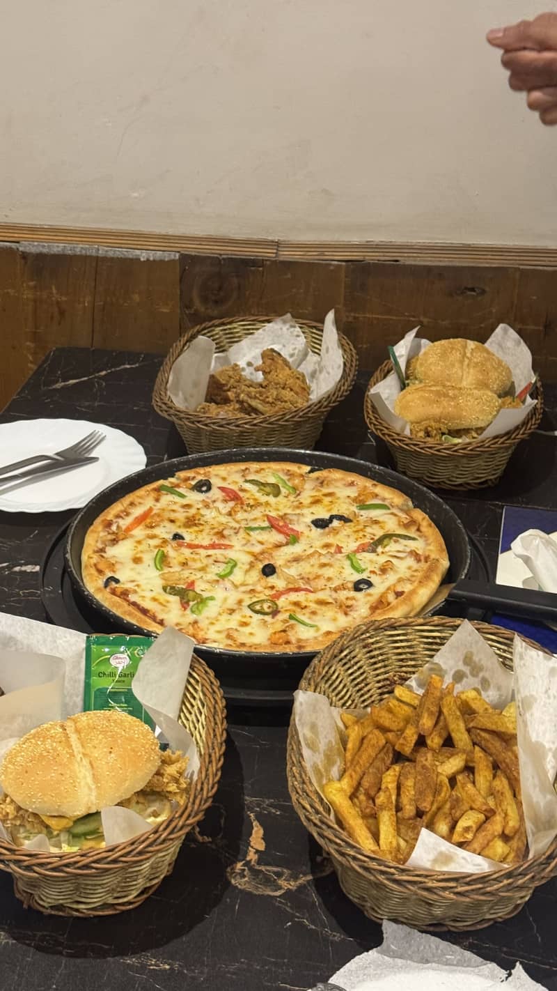 Head cheff kitchen 12