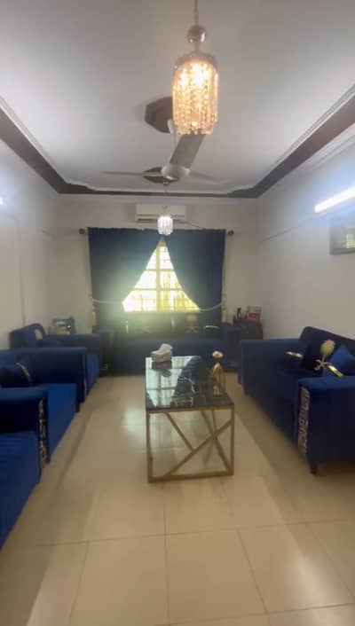 3 BED DD WITH ROOF FLAT FOR SALE IN PHASE 4 DHA
