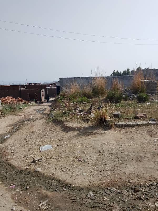 10 marla corner plot for shops 0