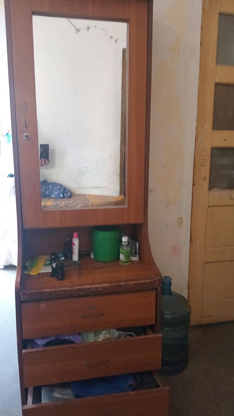 dressing table 1