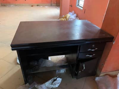 Wooden Office Table with Drawers – Good Condition