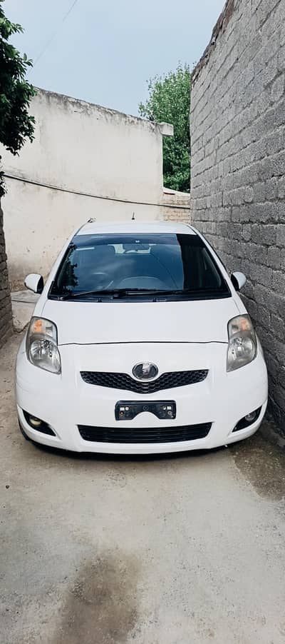 Toyota vitz outstanding condition 0331/8787878