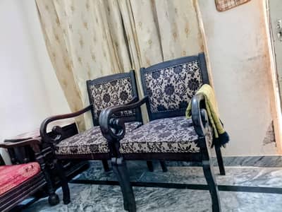 2 room chairs with 1 table (coffee set)