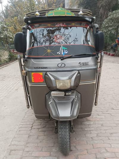 Sazgar rickshaw grey color