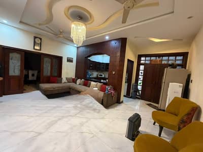 Luxurious 5 bedroom house for sale