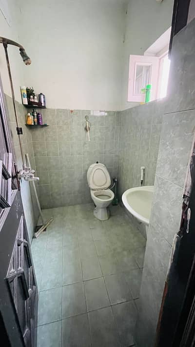 03211777676 commercial office for rent main canal Road Apar portion