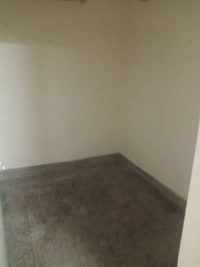 03211777676 lower portion for rent w block