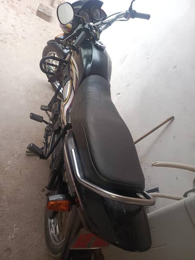Honda pridor 100 All ok mere name hai garri exchange possible Suzuki