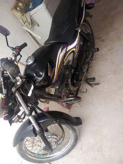 Honda pridor 100 cc All ok mere name h garri exchange possible Suzuki