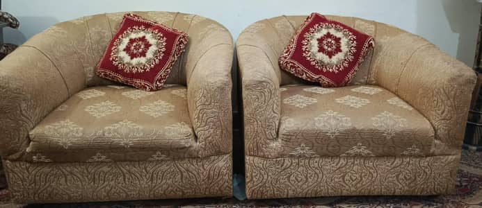 5 Seater Sofa Set Urgent Sale