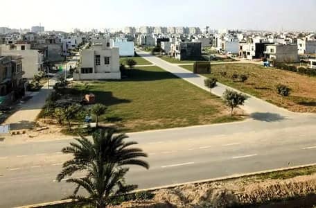 Plot No- 1630 Block C - 5 Marla Top Location in Phase 9 Town DHA Lahore For Urgent Sale