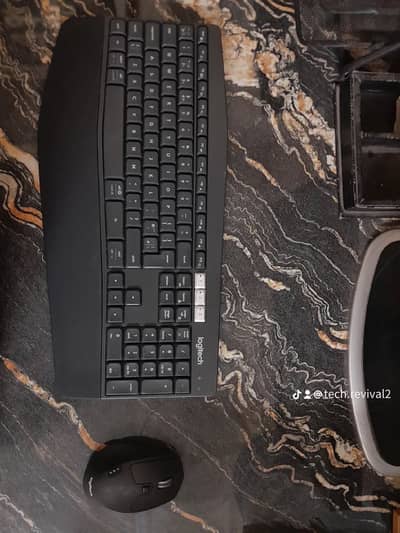 Logitech k850 multi device keyboard and mouse