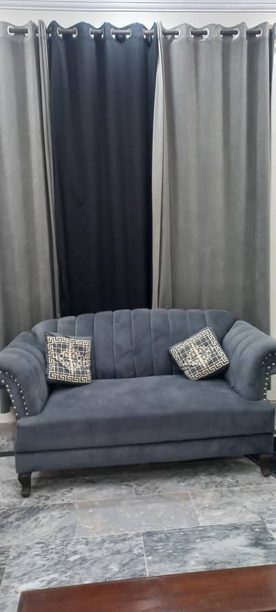 7 seater Sofa set with Wooden table