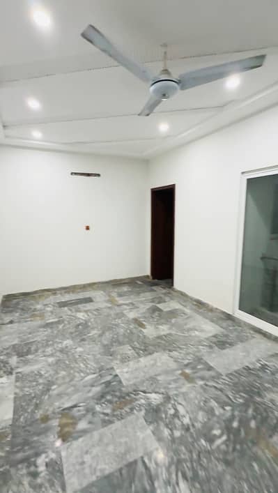 Single Bed Apartment Available For Rent