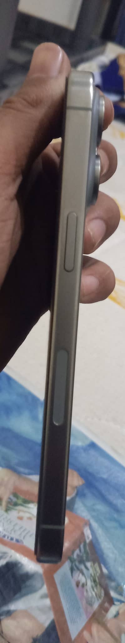 Iphone 15 pro max natural titanium colour jv