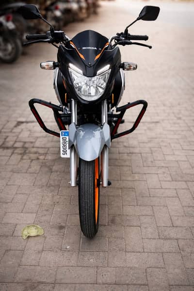 Honda CB 150F 25/26 special edition only 7600 used