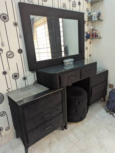 Black velvet bed set