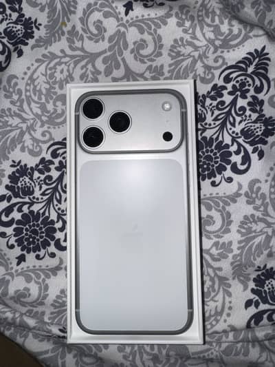 iPhone 17 pro max 512gb 100% battery bypass