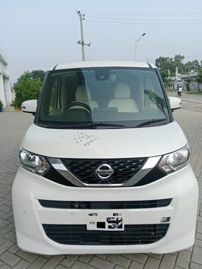 Nissan roox