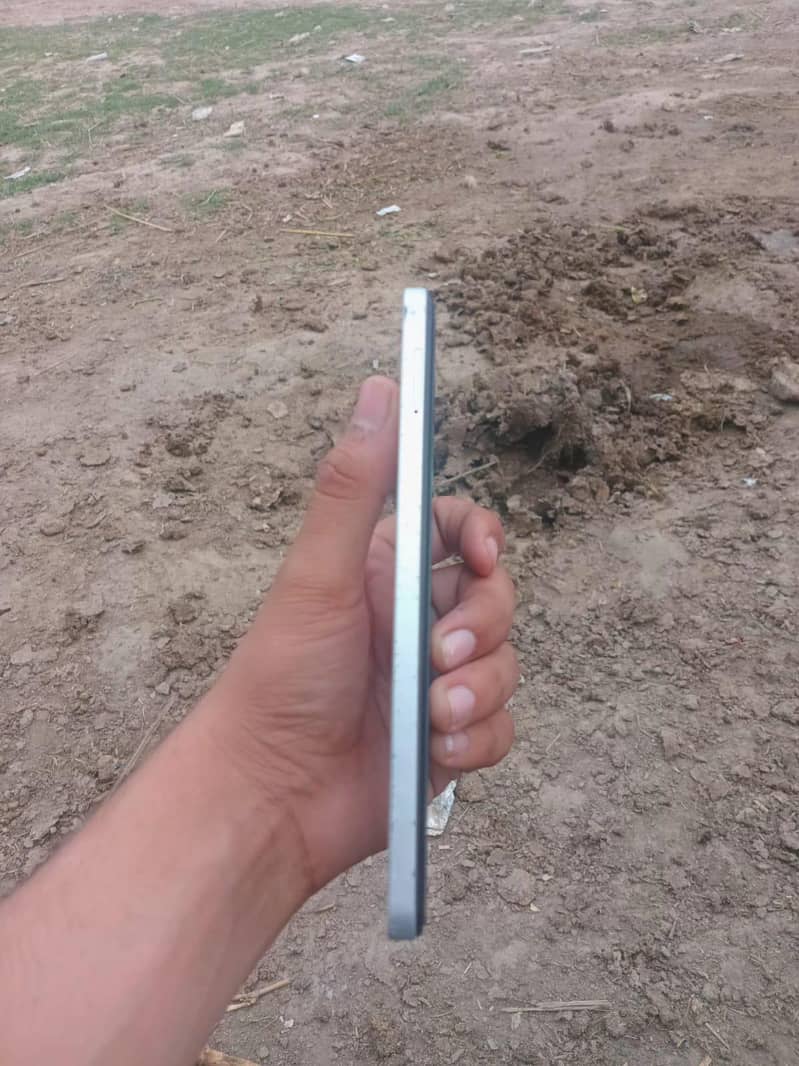 second hand mobile 0