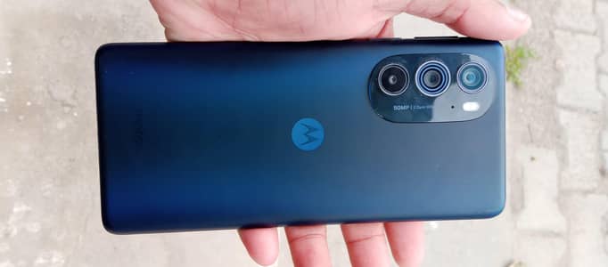 MOTOROLA EDGE 30 PRO