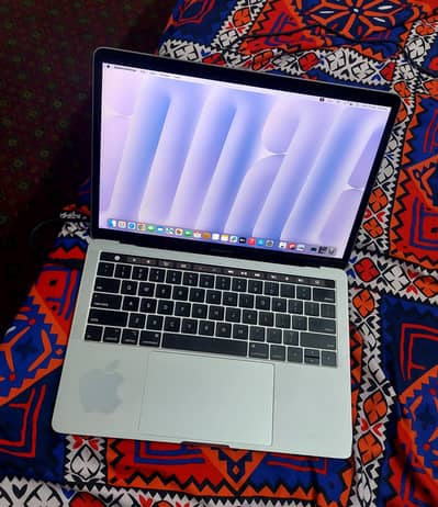 Macbook pro 2018 touchbar