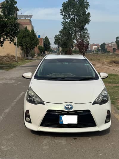 Toyota Aqua Hybrid G LED Soft leather