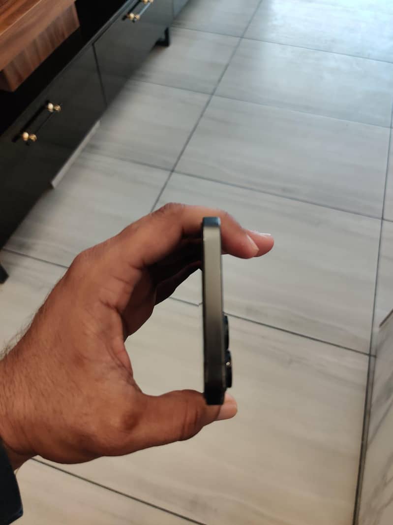 Iphone 12 Pro Max  Graphite 6