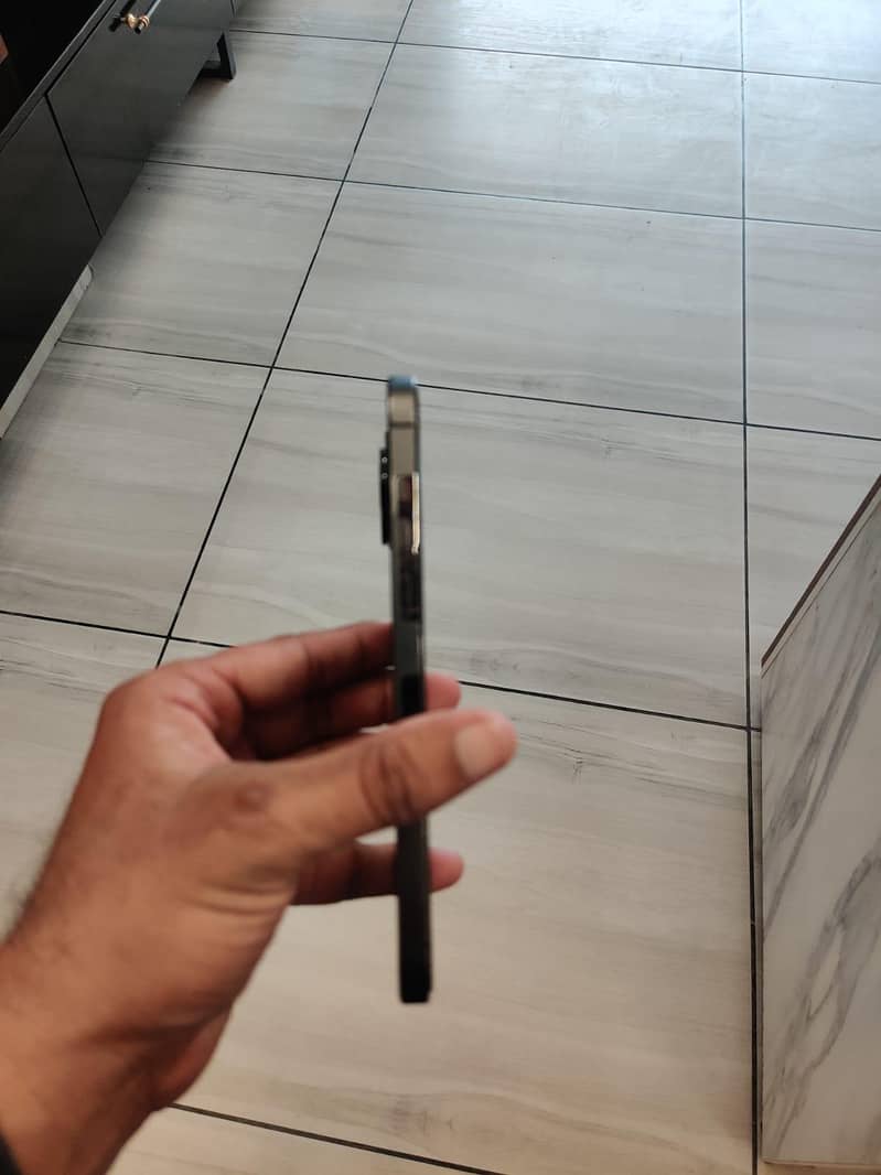 Iphone 12 Pro Max  Graphite 7