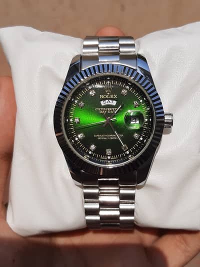  Stylish Green Dial Watch – Premium Look