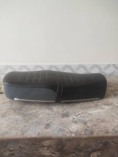 honda 125 old model seat