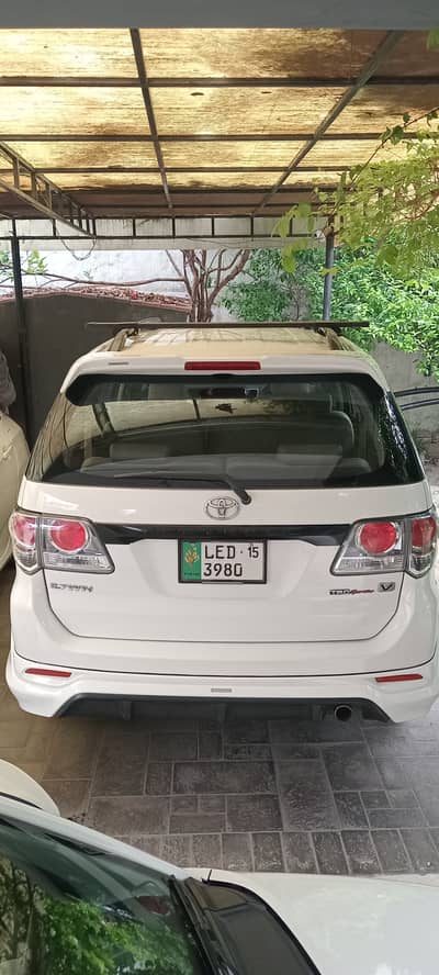 Toyota Fortuner 2015