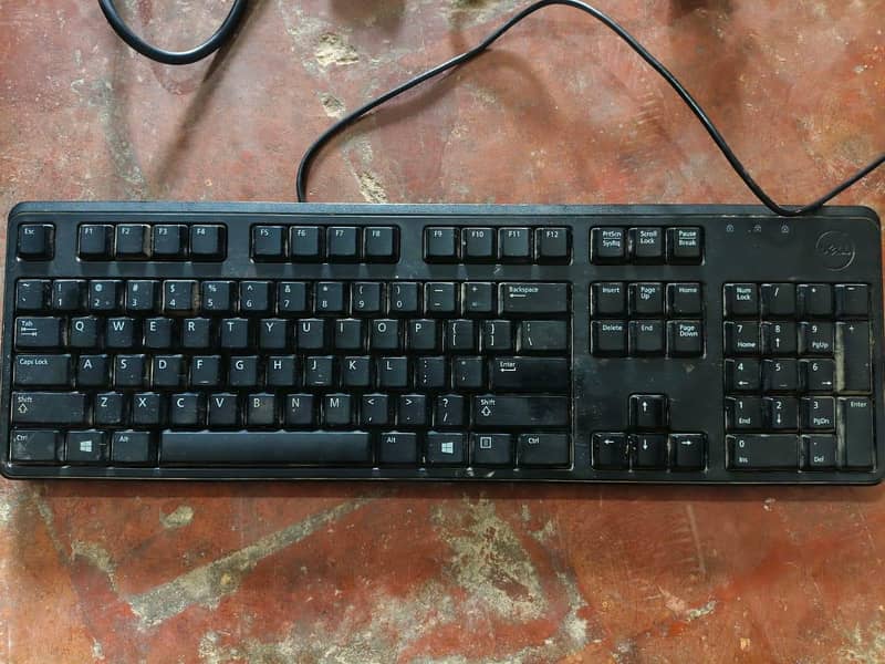 a desktop set without CPU  Flat panel model  1907FPt 4